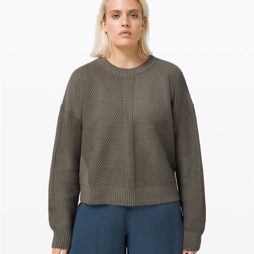 Lululemon New Heights Sweater
Grey Sage
Size 4